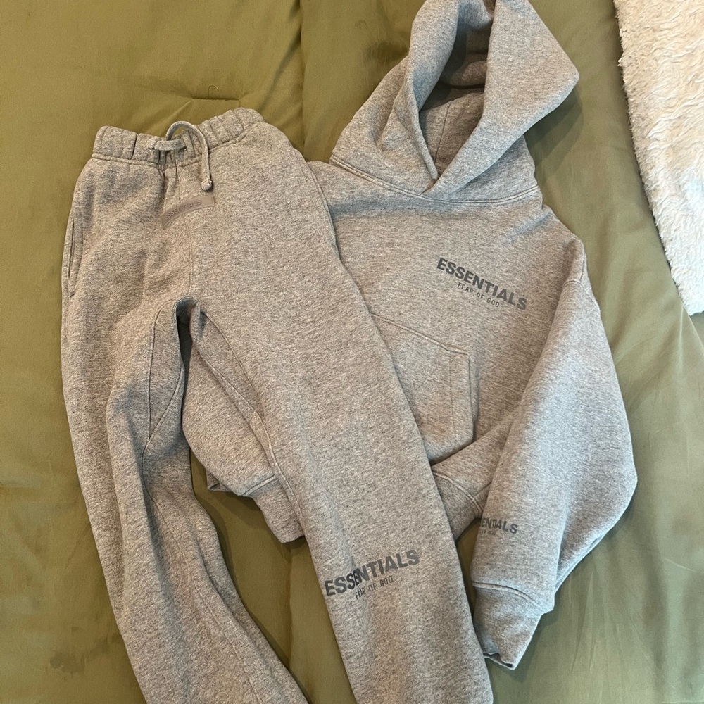 Essentials Fear of God jogger set (kids)